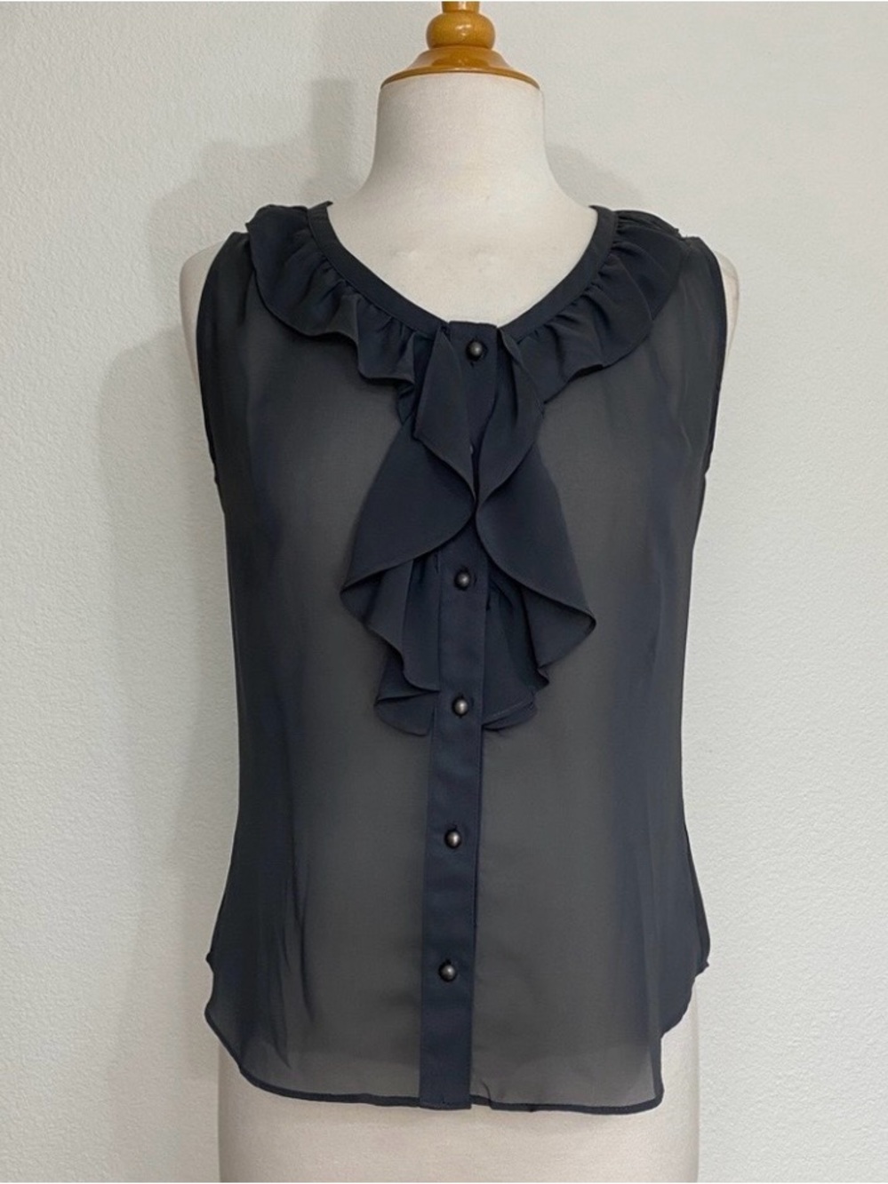 Banana Republic Women's Black Gray Ruffle Sheer Button Sleeveless Blouse Size SP
